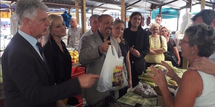 Milijuni turista na Plitvicama jedu smrznuti krumpir; ZATO STANOVNIŠTVO I ISELJAVA