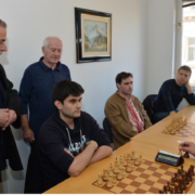 Bandić otvorio novogodišnje brzopotezni šahovski turnir u čast Miji Udovičiću