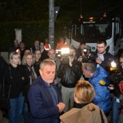 POPRAVILI CJEVOVOD Podsljemenska zona dobila vodu, Bandić obećao nagradu radnicima Vodoopskrbe