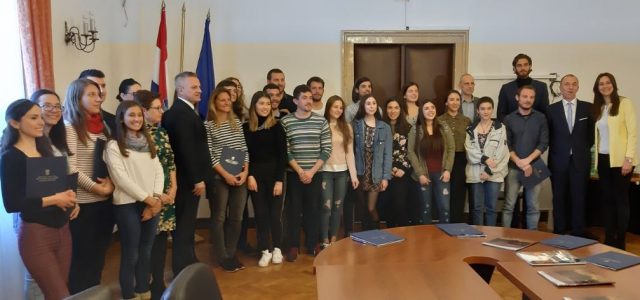 UPISI studenata po posebnoj kvoti za pripadnike hrvatske manjine, te Hrvate i njihove potomke iz dijaspore