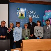 DEMOGRAFSKA POLITIKA: Stručnjaci izdali Priručnik o dojenju, dostupan i na službenim stranicama Grada Zagreba