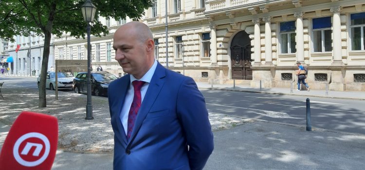 Kolakušić pozvao DIP da se suzdrži od daljnjeg kršenja Ustava i da promatračima OMOGUĆI NADGLEDANJE izbora