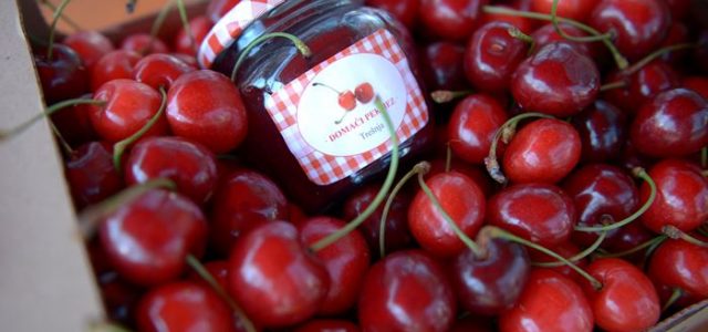 Započeli Dani ZAGREBAČKIH TREŠANJA; nudi se slasno voće najboljih proizvođača iz cijele Hrvatske