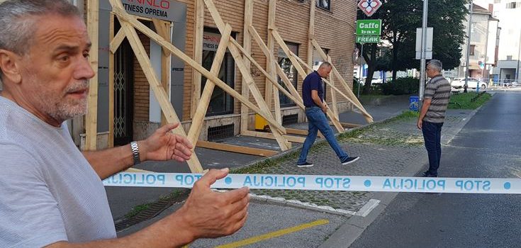 OPASNOST ZA PROLAZNIKE: Bandić obišao zgradu u Kranjčevićevoj kojoj je napuknula fasada