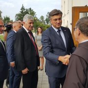 I Plenković na potpisivanju ugovora u Tolisi o dodjeli POTPORA projektima od interesa ZA HRVATE u BiH