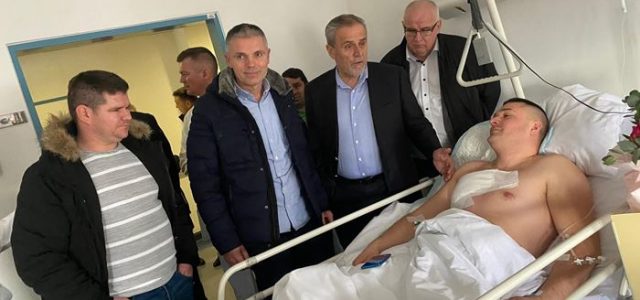 Djelatnik Čistoće, koji je propucan kada je pokušao spriječiti pljačku, operiran i oporavlja se u KBC Zagreb
