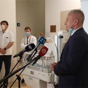 Hrvati iz SAD-a (ACAP) donirali Petrovoj sustav za reanimaciju beba i inkubator vrijedne 44.000 dolara
