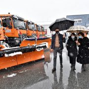 Očekuje nas led na pločniku; Zagrebačke ceste građanima besplatno dijele vreće soli