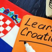 ZA HRVATE IZVAN RH: Javni poziv za dodjelu stipendija za učenje hrvatskoga u Republici Hrvatskoj