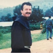Na današnji dan prije 25 godina u Ruandi je ubijen fra Vjeko Ćurić, iznimno hrabri hrvatski misionar