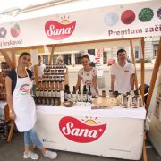 Na Jelačićevom trgu otvoren festival veganske prehrane – ZeGeVeGe