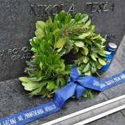 GODIŠNJICA TESLINE SMRTI: Vijenac kod spomenika velikom hrvatskom znanstveniku
