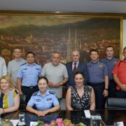 Kineski policajci rade u 1. policijskoj postaji u Zagrebu, posjetili su i gradonačelnika Bandića