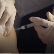 Norveška: 29 smrti starijih osoba povezuje se s cijepljenjem; Pfizer: To nije alarmantno