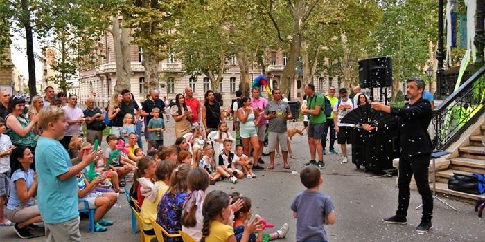 Na Zrinjevcu otvoren 26. međunarodni ulični festival Cest is d’Best: nastupa stotinu umjetnika