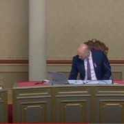 Iznervirani Tomašević napustio govornicu; razljutila ga pitanja Dobrovića o ‘sumnjivim javnim nabavama’